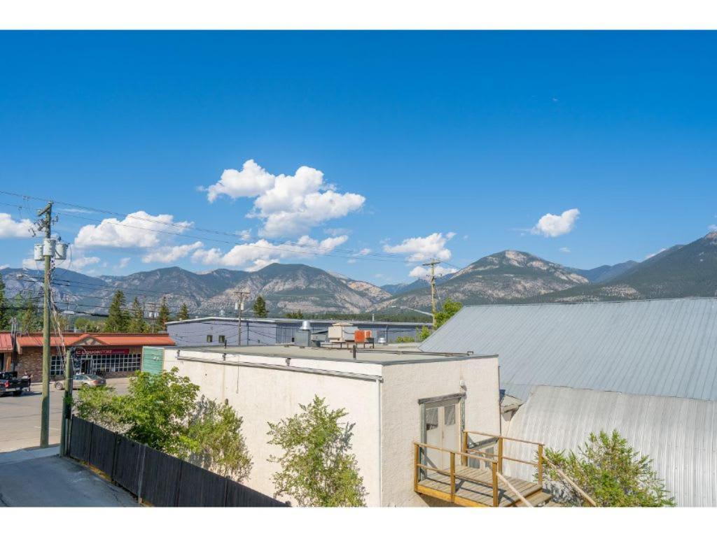 The Grizzly House I Sleep 7 I Patio & Bbq I 55 Tv Apartment Invermere Exterior photo