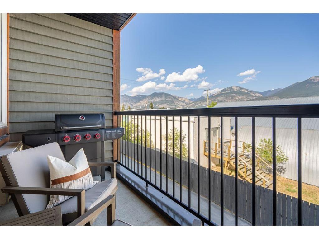 The Grizzly House I Sleep 7 I Patio & Bbq I 55 Tv Apartment Invermere Exterior photo