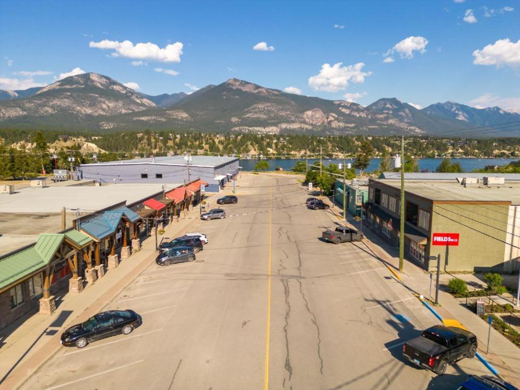 The Grizzly House I Sleep 7 I Patio & Bbq I 55 Tv Apartment Invermere Exterior photo